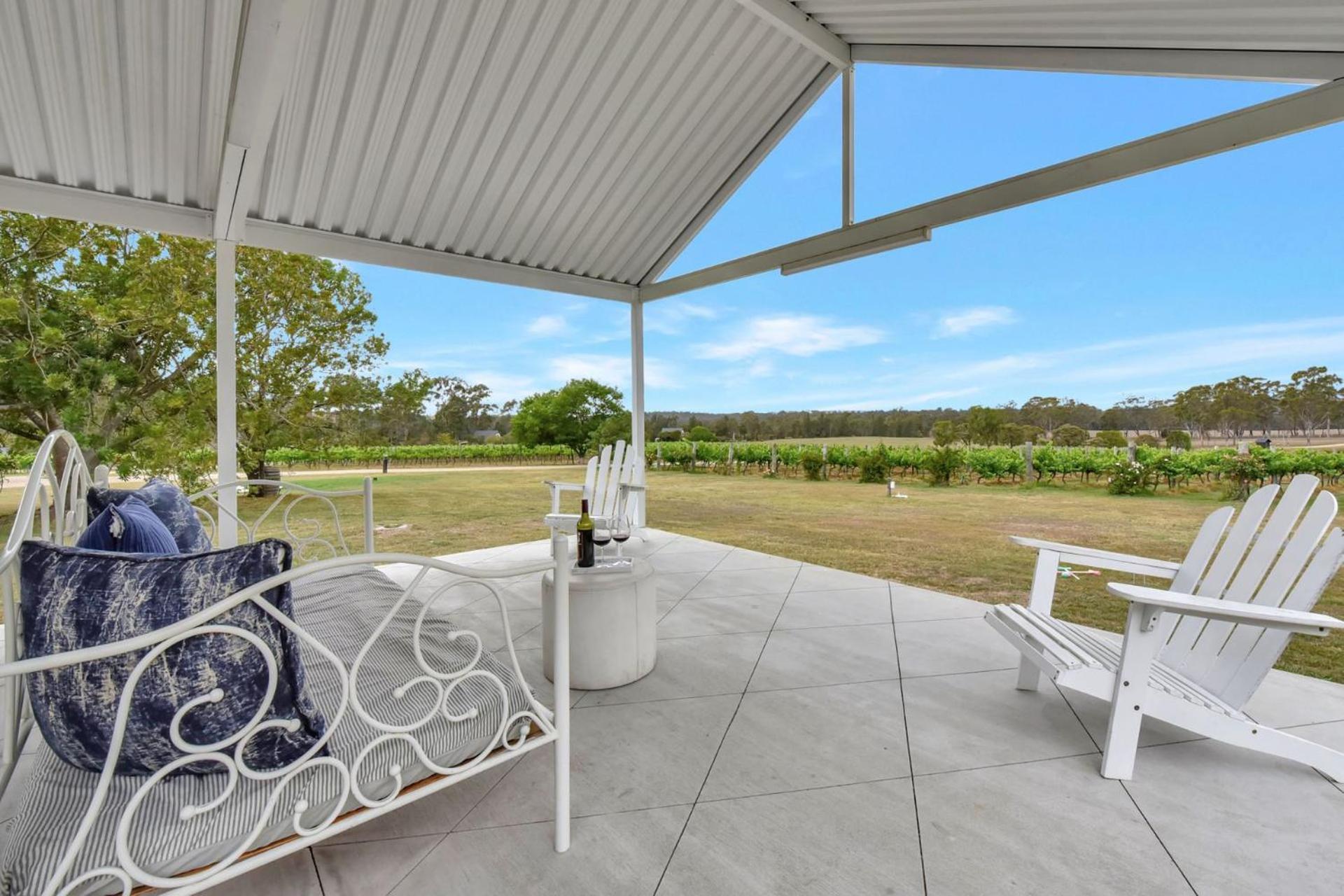 Bracken Ridge Vineyard The Entire Estate Rothbury Exterior foto