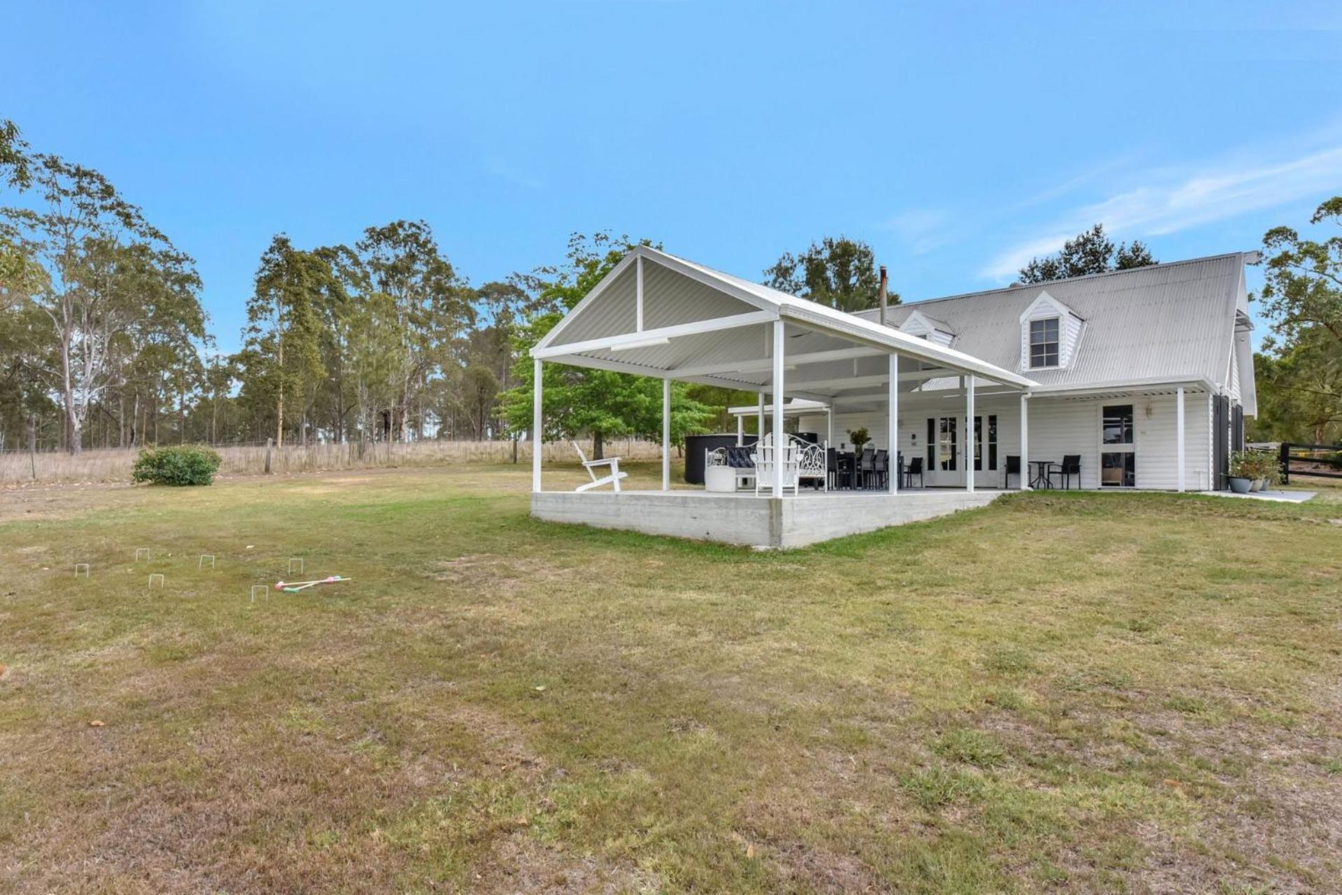 Bracken Ridge Vineyard The Entire Estate Rothbury Exterior foto