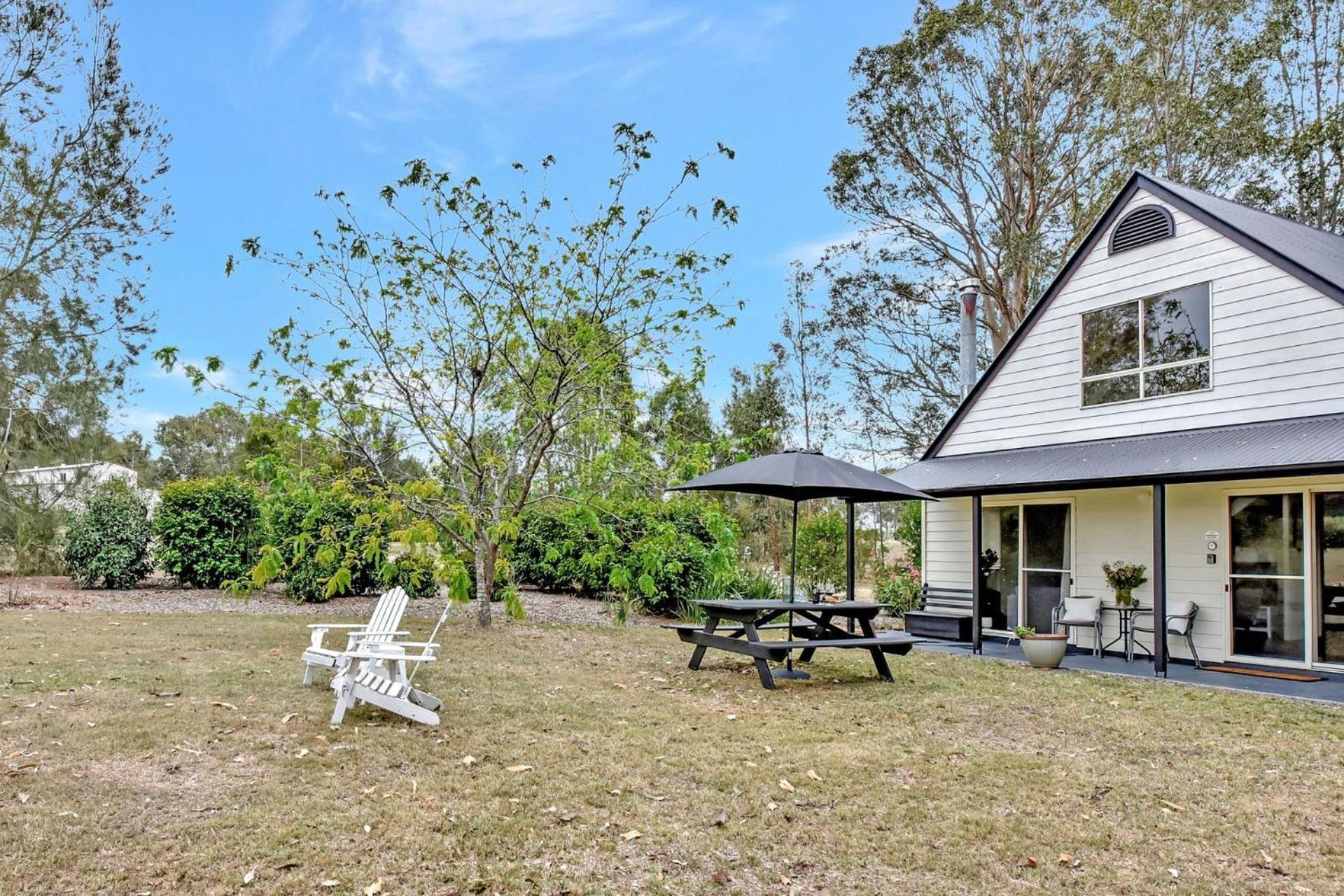 Bracken Ridge Vineyard The Entire Estate Rothbury Exterior foto