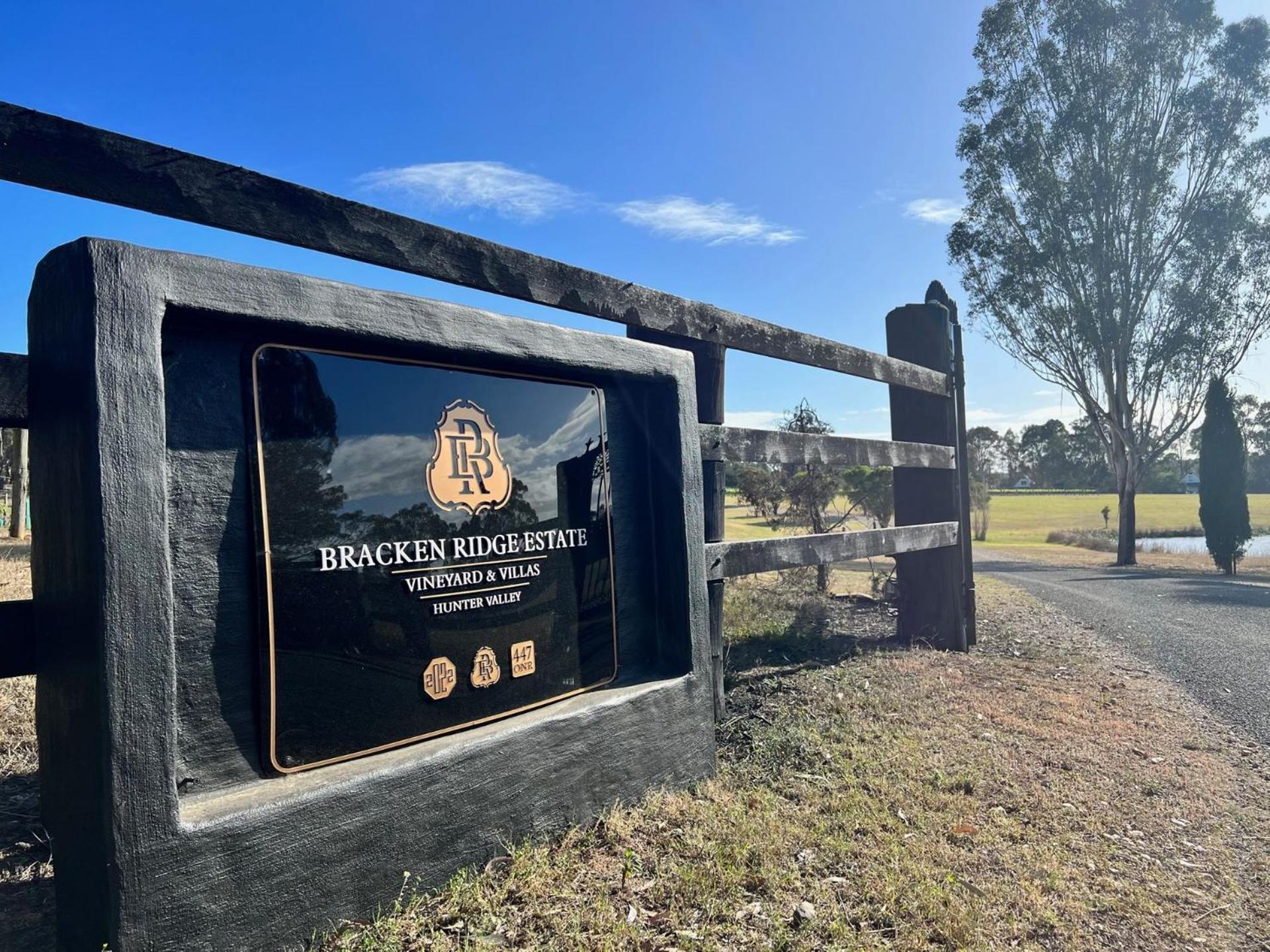 Bracken Ridge Vineyard The Entire Estate Rothbury Exterior foto